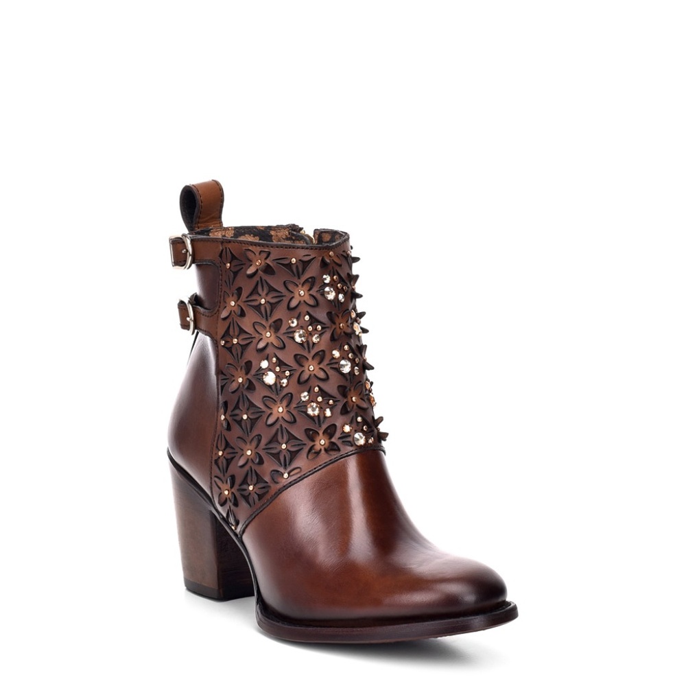 Ankle boots